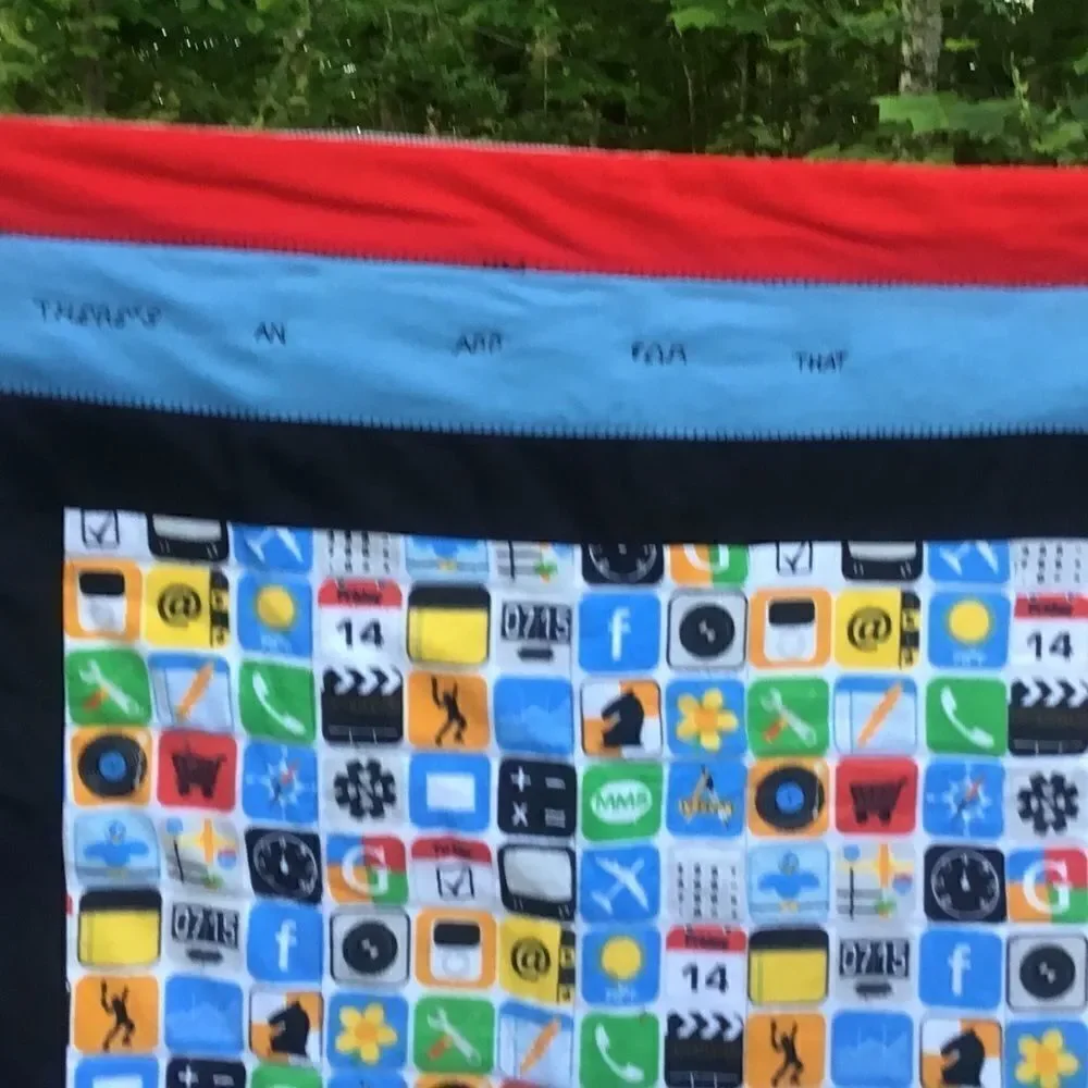Quilt of the Week!  NWT. Hand Crafted App Quilt